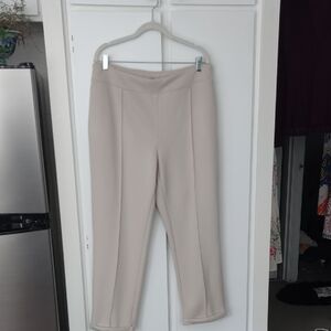 Walter Hagen Women's Cream Ankle Pants